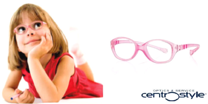 Fetita cu ochelari flexibili din silicon Centrostyle